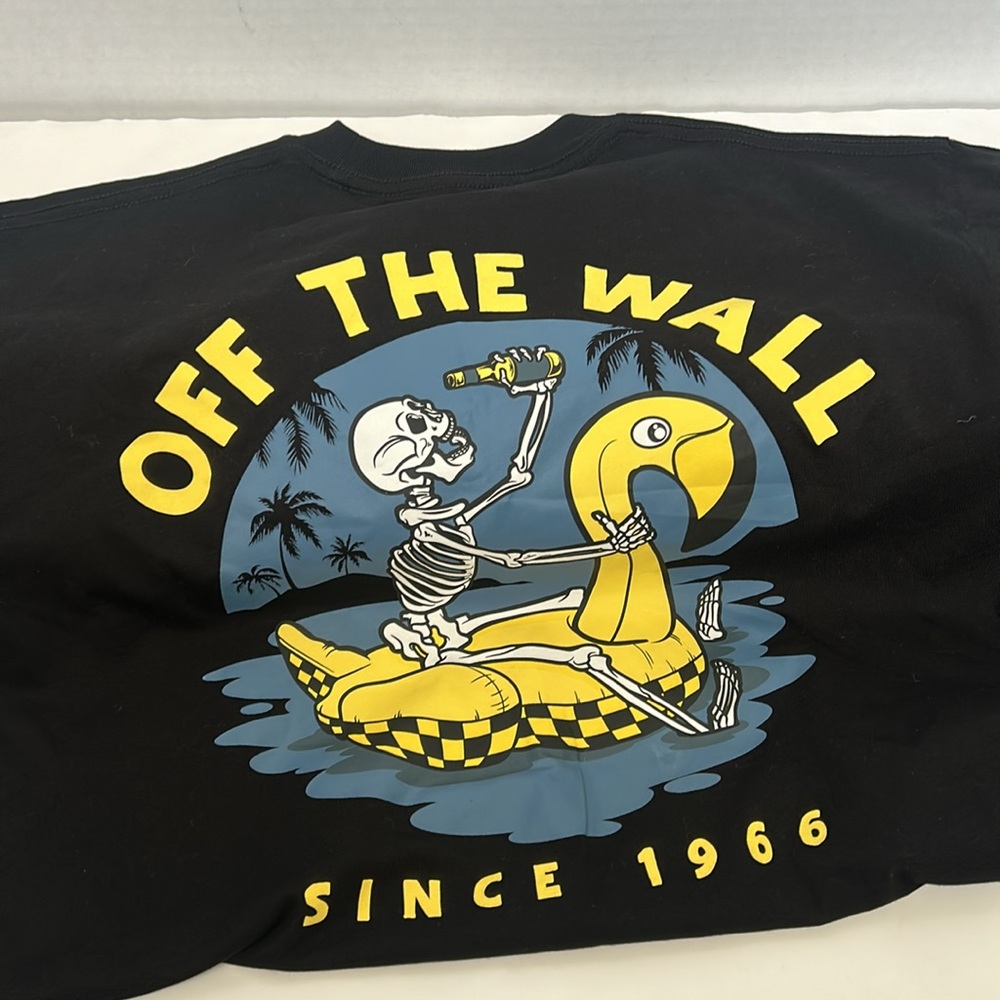 VANS OFF THE WALL size M  NWOTS black tee men/womens